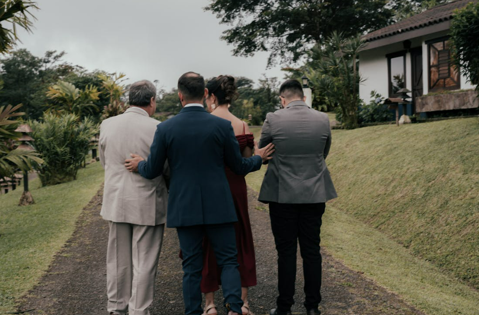 Managing Extended Family Stressors | Strategies for Emotional Well-Being
